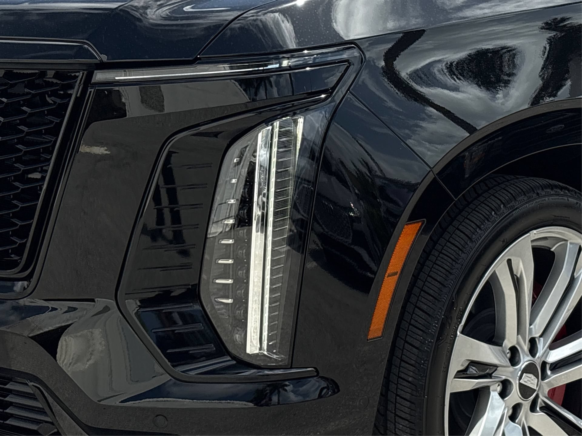 Used 2025 Cadillac Escalade ESV Sport Platinum AWD/4WD image 16