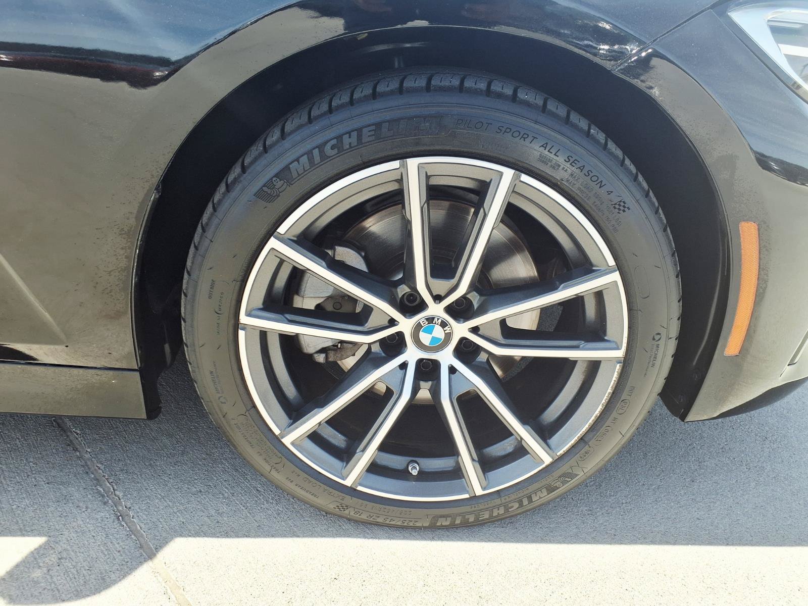 Used 2019 BMW 330i xDrive Sedan AWD/4WD image 9