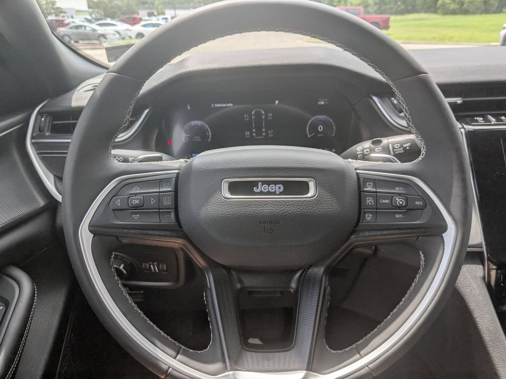 Certified 2023 Jeep Grand Cherokee L Laredo AWD/4WD image 20
