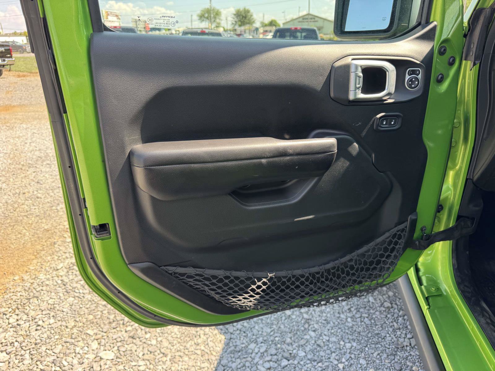Used 2019 Jeep Wrangler Unlimited Rubicon w/ Cold Weather Group AWD/4WD image 23