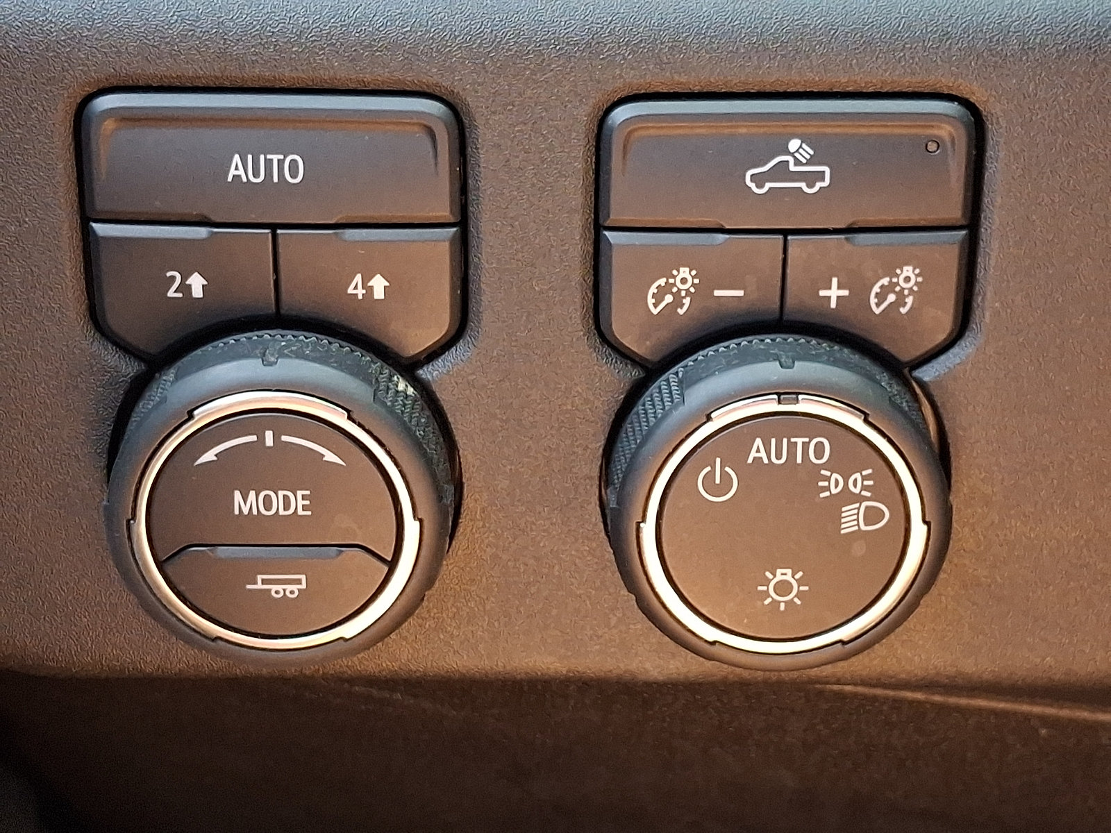 Certified 2024 Chevrolet Silverado 1500 LT AWD/4WD image 24