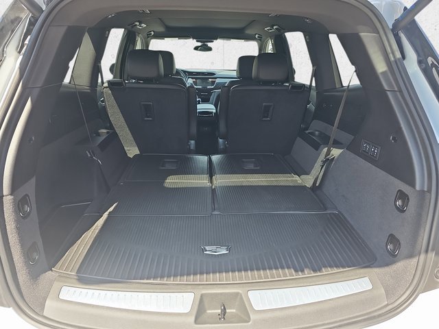 Used 2025 Cadillac XT6 Premium Luxury w/ LPO, Floor Liner Package image 15