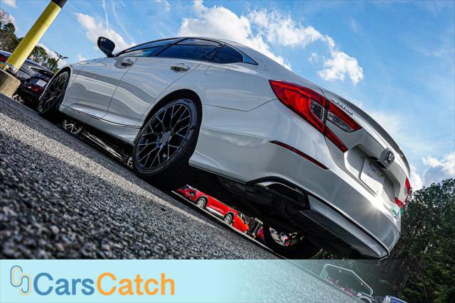 Used 2018 Honda Accord Touring image 5