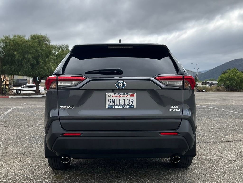 Used 2024 Toyota RAV4 XLE Premium image 13