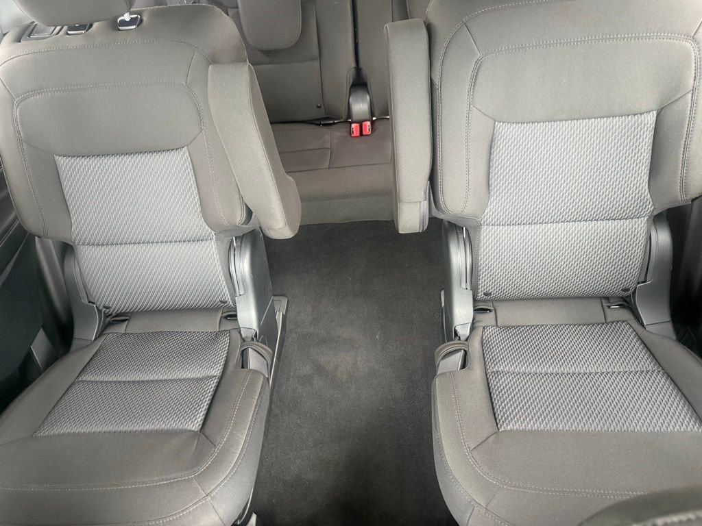 Used 2024 Ford Explorer XLT AWD/4WD image 30