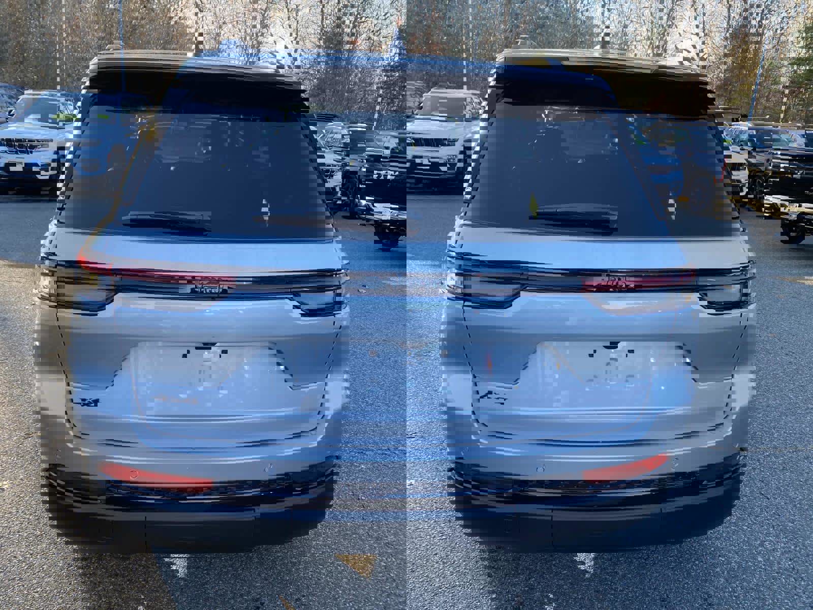 New 2025 Jeep Grand Cherokee Laredo image 4