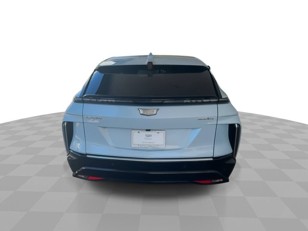 Certified 2024 Cadillac Lyriq Luxury AWD/4WD image 7