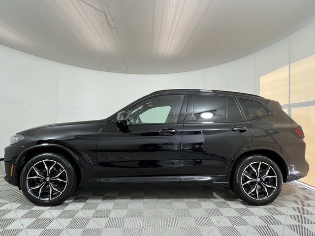 Used 2024 BMW X3 xDrive30i w/ Premium Package image 4