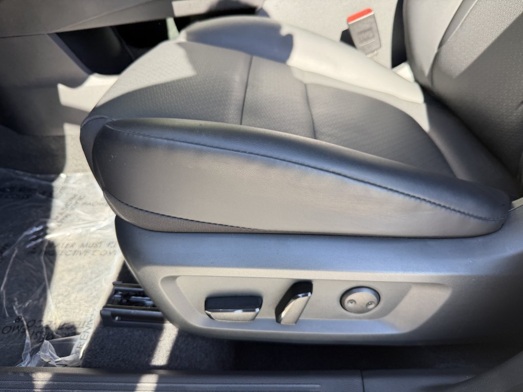 Used 2026 Nissan Rogue SV FWD image 30