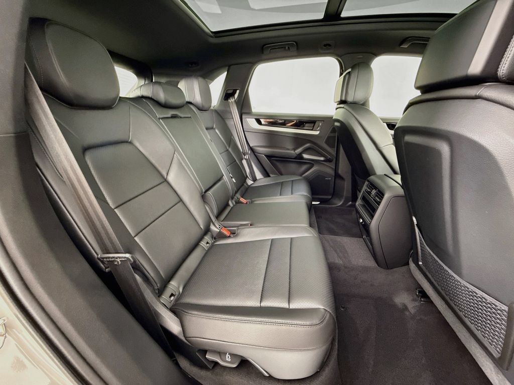 New 2026 Porsche Cayenne AWD/4WD image 29