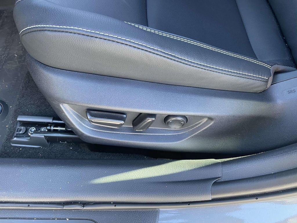 Used 2020 Toyota Camry XSE image 29