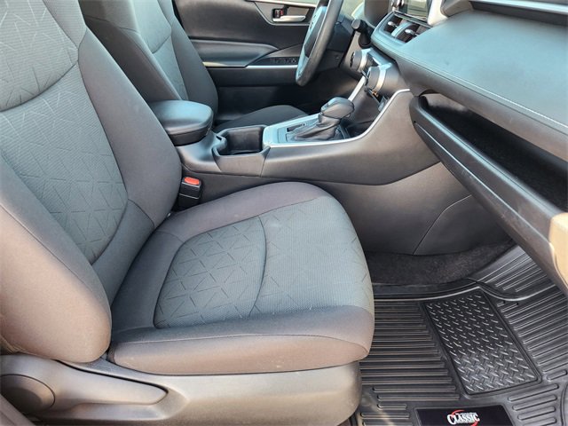 Used 2023 Toyota RAV4 XLE image 16