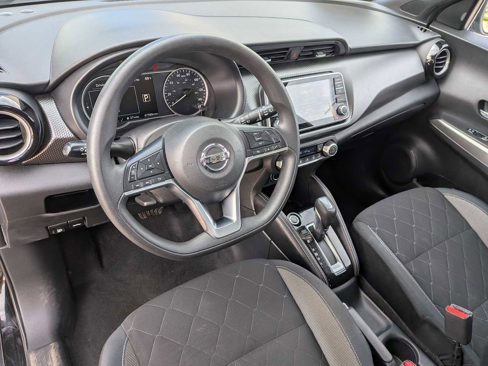 Used 2020 Nissan Kicks SV image 14