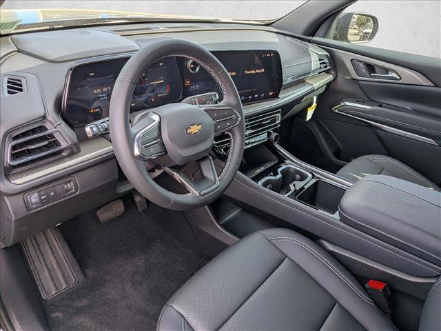 New 2026 Chevrolet Traverse LT w/ Sun and Wheel Package FWD image 3