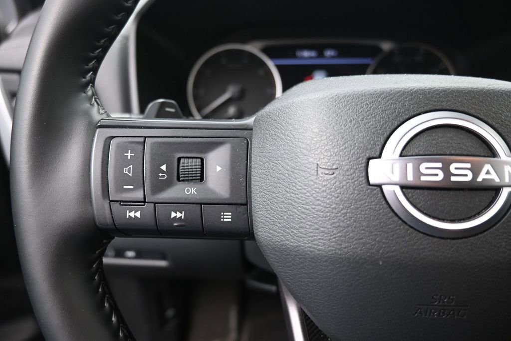 Used 2025 Nissan Rogue SV AWD/4WD image 20