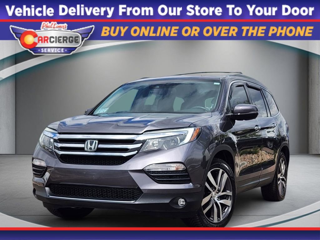 Used 2017 Honda Pilot Touring image 1