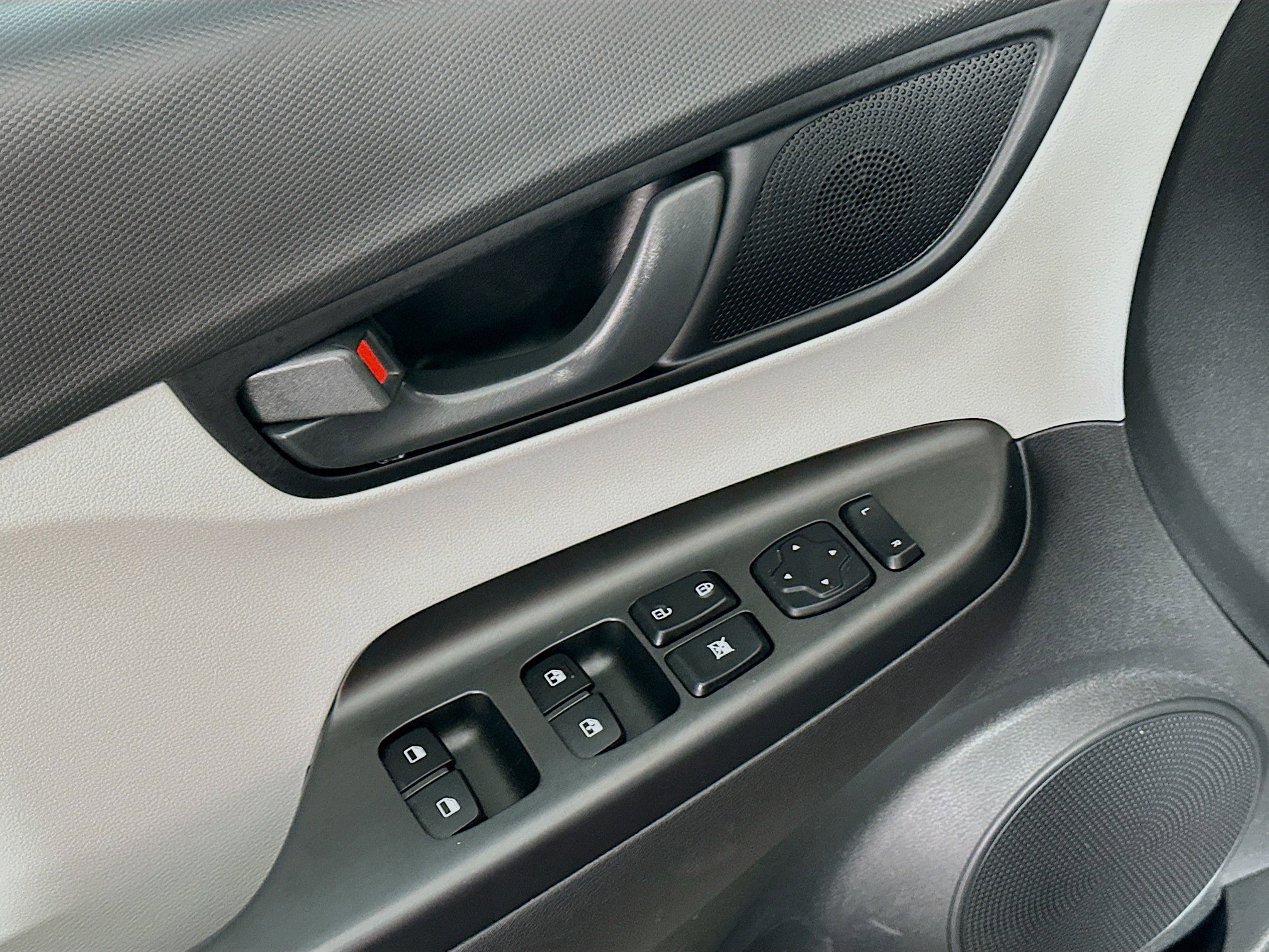 Used 2023 Hyundai Kona SEL image 15