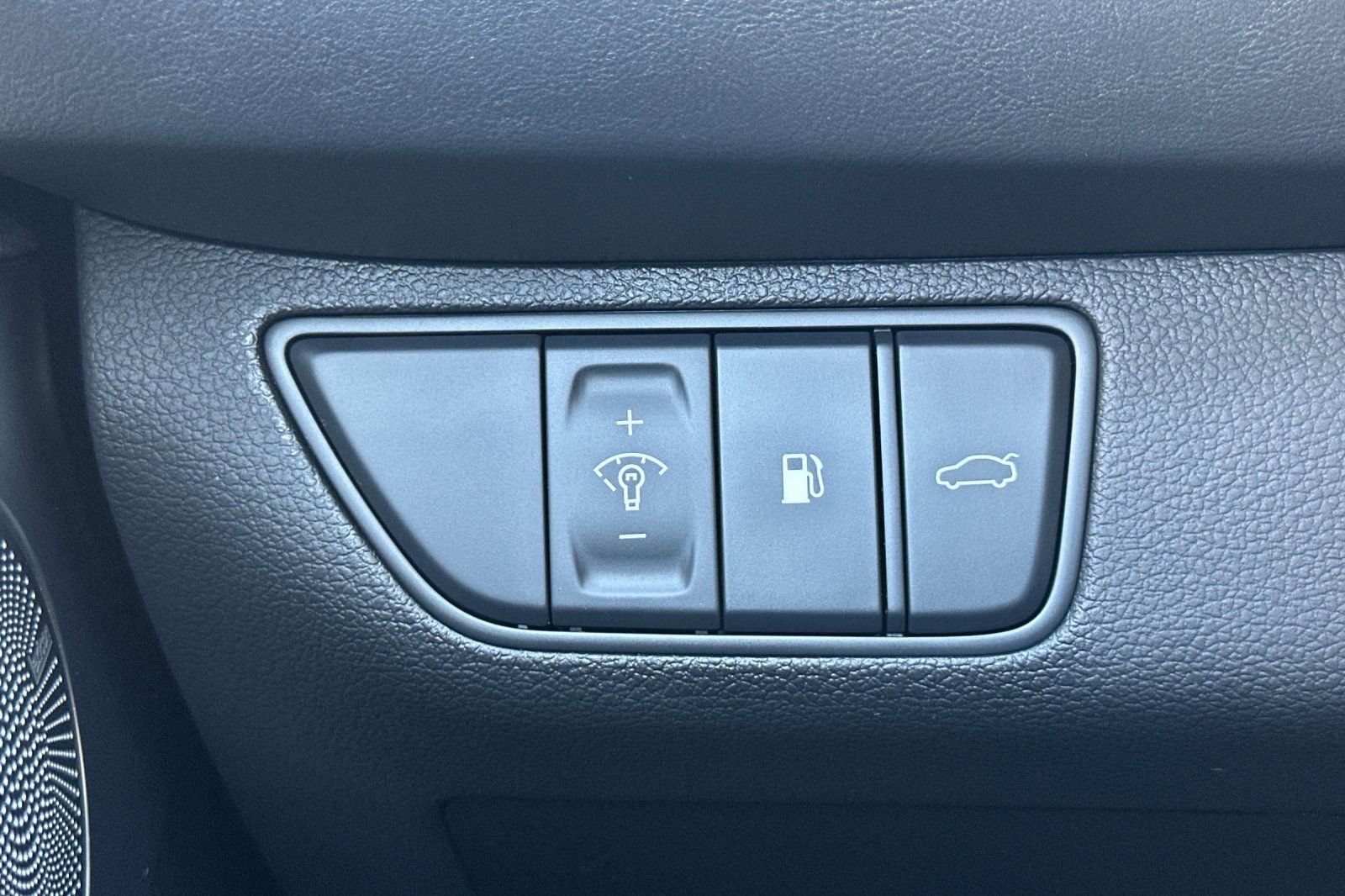 Used 2026 Genesis G70 2.5T Prestige image 35