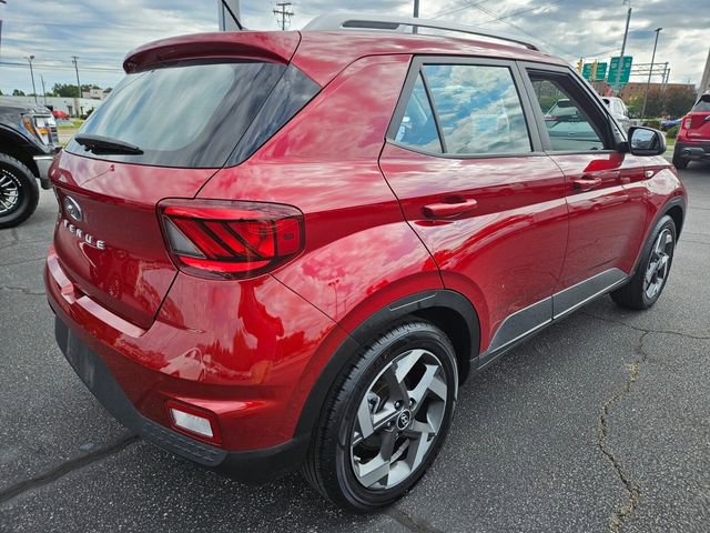 Used 2024 Hyundai Venue SEL FWD image 8
