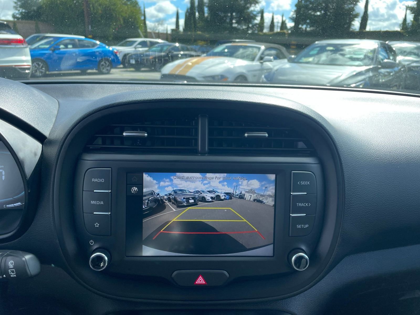 Used 2025 Kia Soul LX w/ LX Technology Package image 22