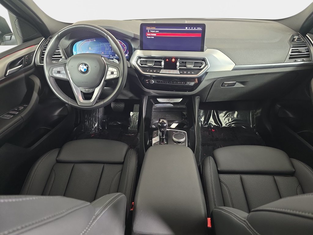 Certified 2025 BMW X4 xDrive30i w/ Premium Package AWD/4WD image 12