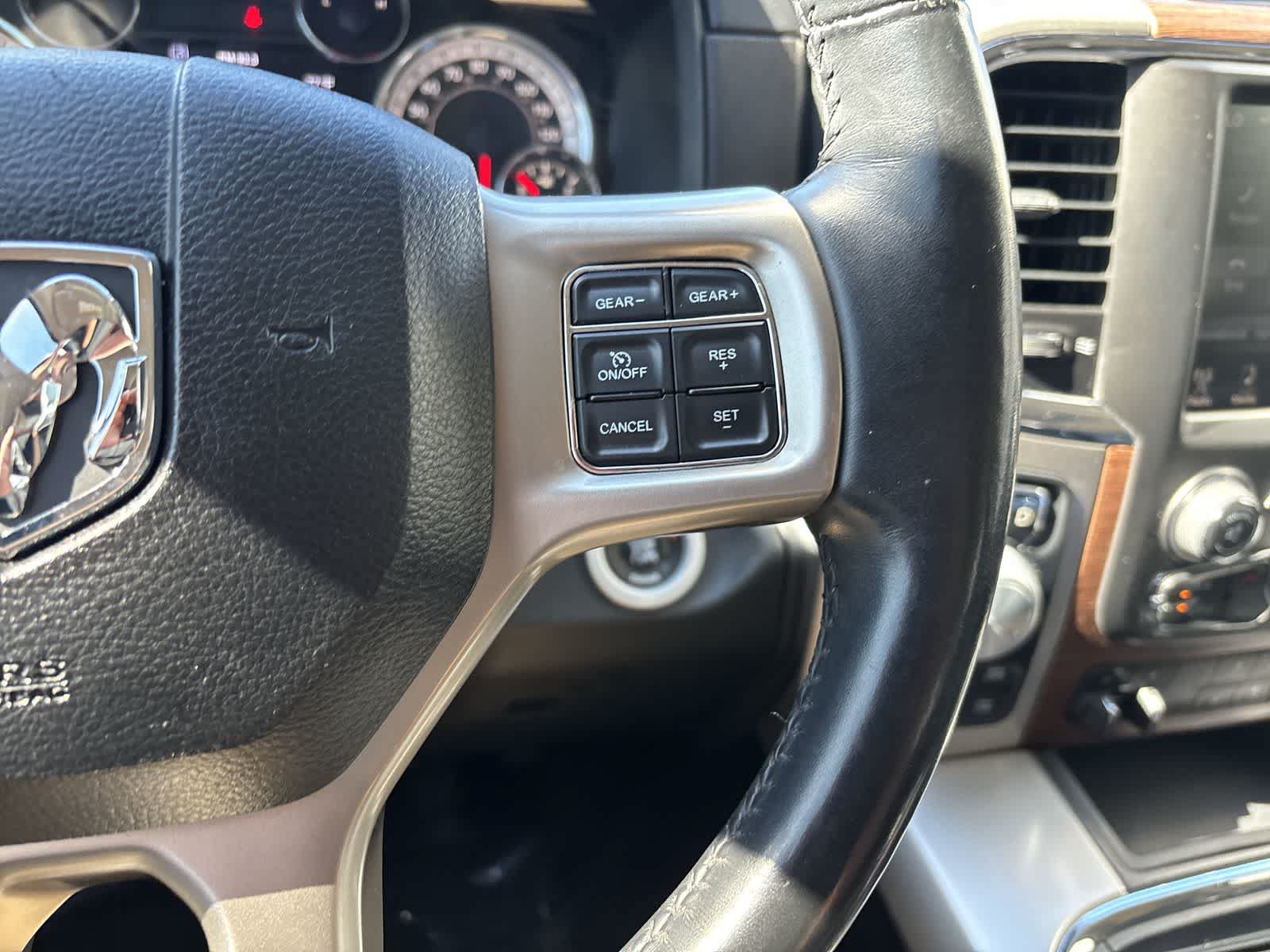 Used 2016 RAM 1500 Laramie w/ Convenience Group AWD/4WD image 15