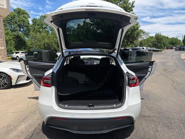 Used 2021 Tesla Model Y Long Range AWD/4WD image 11