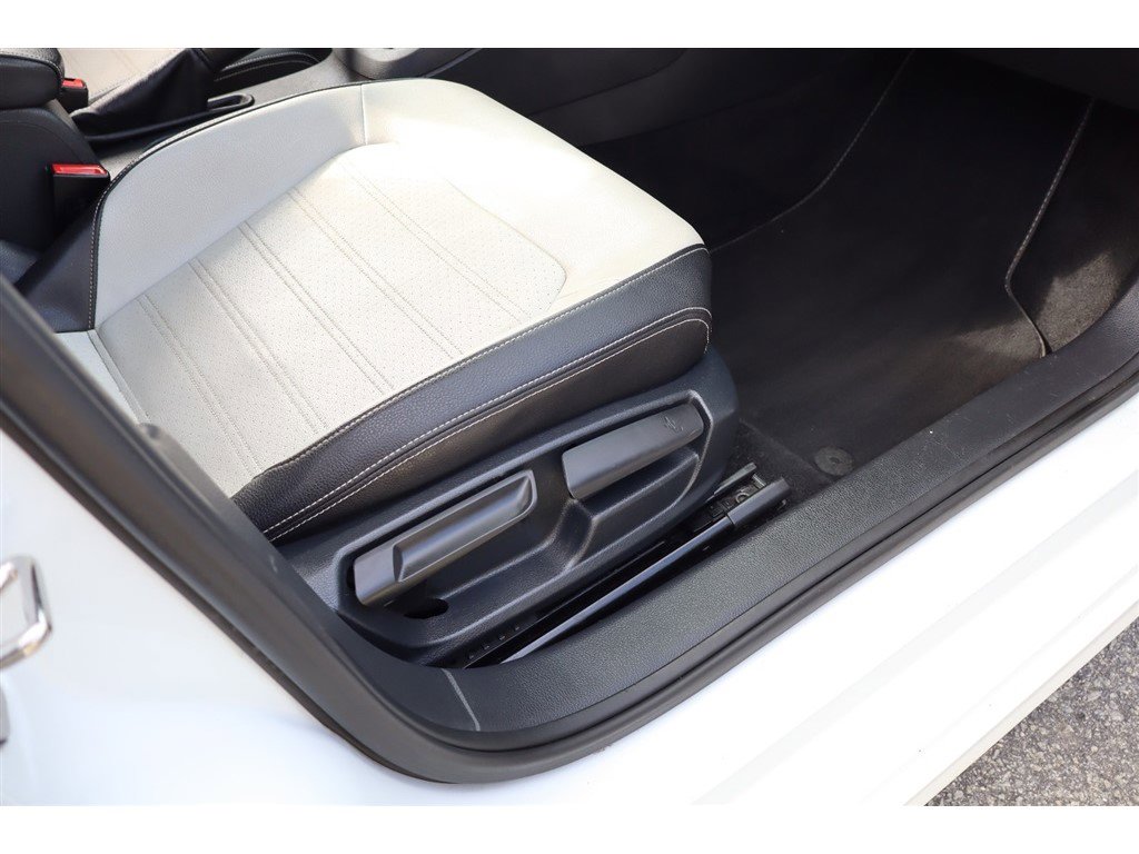 Used 2016 Volkswagen Jetta Sport image 15