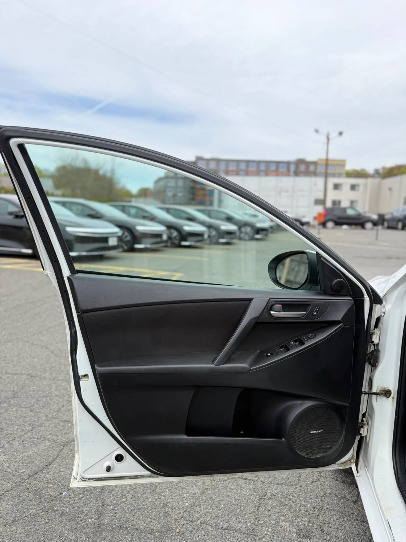 Used 2013 MAZDA MAZDA3 i Touring FWD image 27