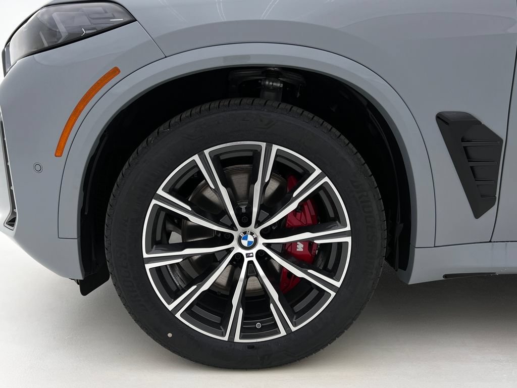 New 2026 BMW X5 xDrive40i w/ M Sport Package AWD/4WD image 24
