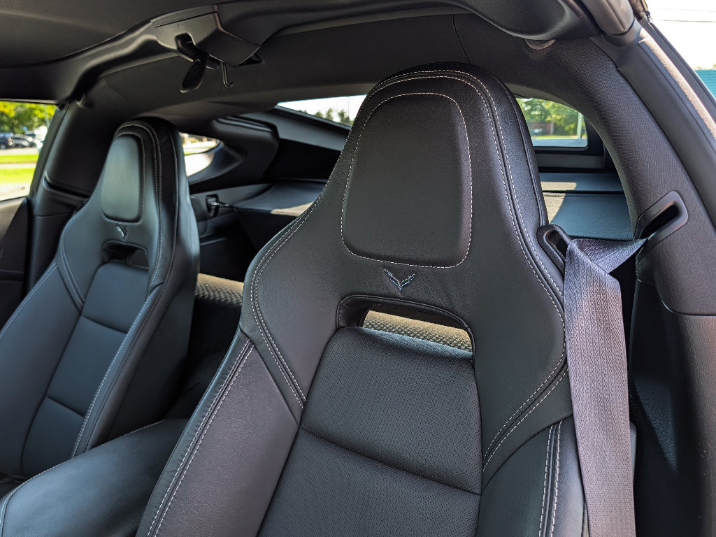 Used 2016 Chevrolet Corvette Stingray Coupe w/ 2LT Preferred Equipment Group RWD image 16