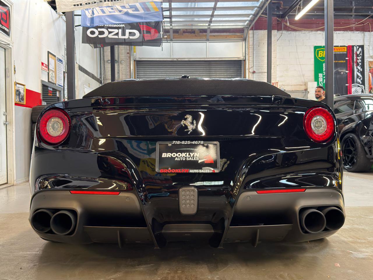 Used 2013 Ferrari F12 Berlinetta RWD image 7