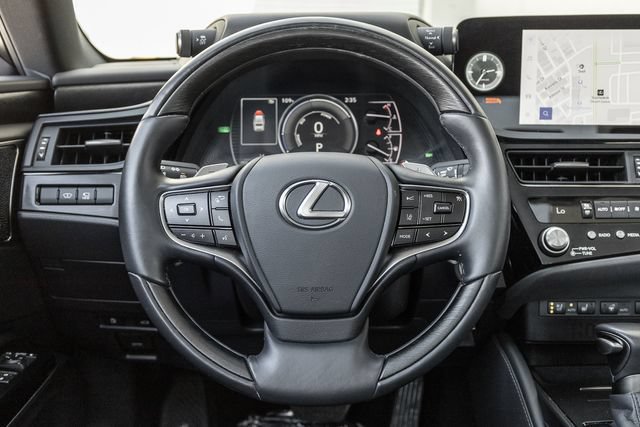 Used 2025 Lexus ES 300h w/ Accessory Package (Z2) FWD image 10