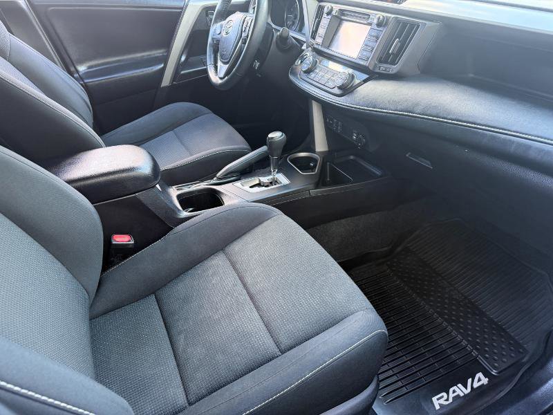 Used 2018 Toyota RAV4 XLE AWD/4WD image 9