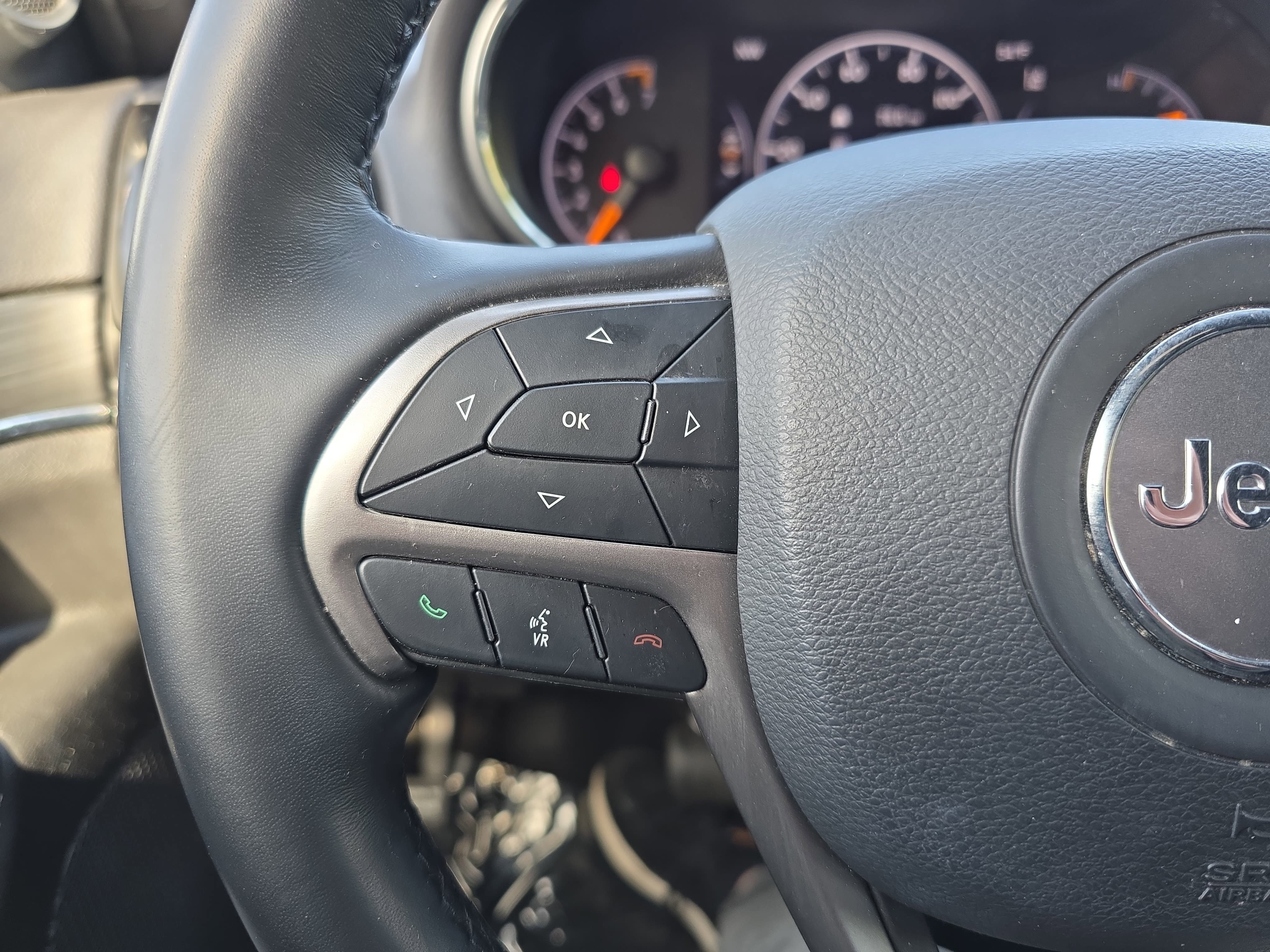 Used 2021 Jeep Grand Cherokee Limited w/ Quick Order Package 28K 80th AWD/4WD image 12