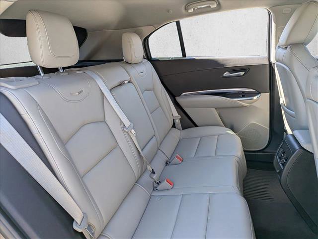 Used 2023 Cadillac XT4 Luxury image 16