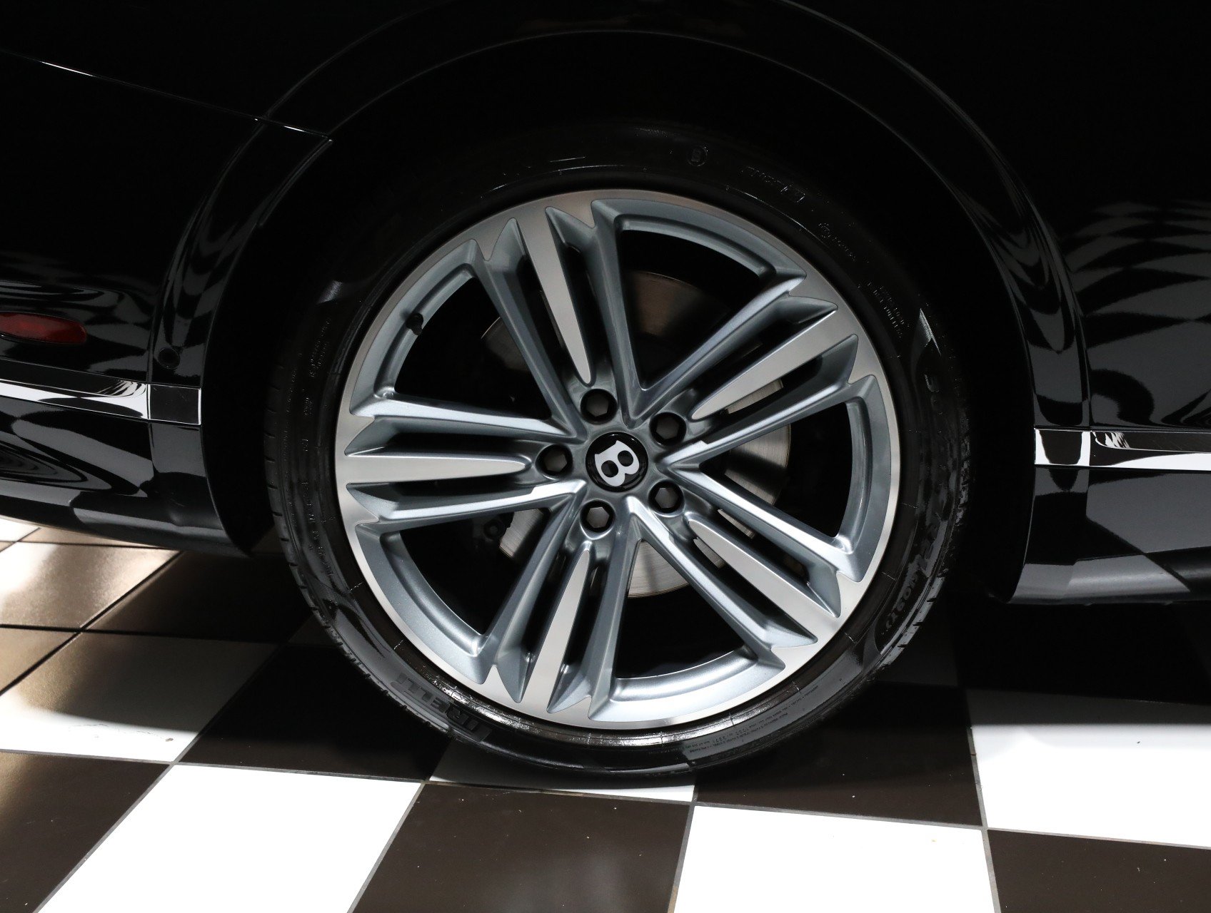 Used 2024 Bentley Continental GT Mulliner AWD/4WD image 34