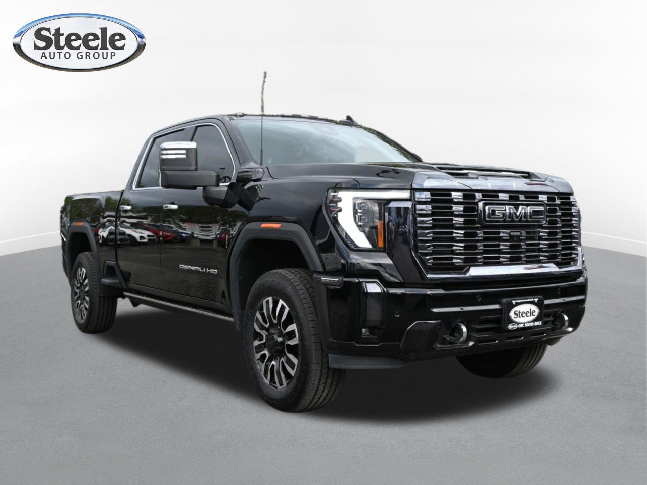 Used 2024 GMC Sierra 2500 Denali Ultimate AWD/4WD image 3
