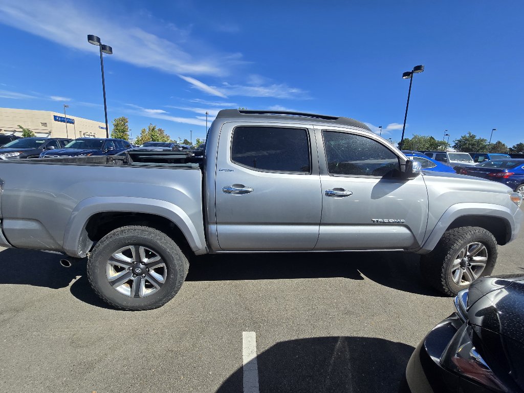 Used 2017 Toyota Tacoma Limited w/ Tow Package AWD/4WD image 6