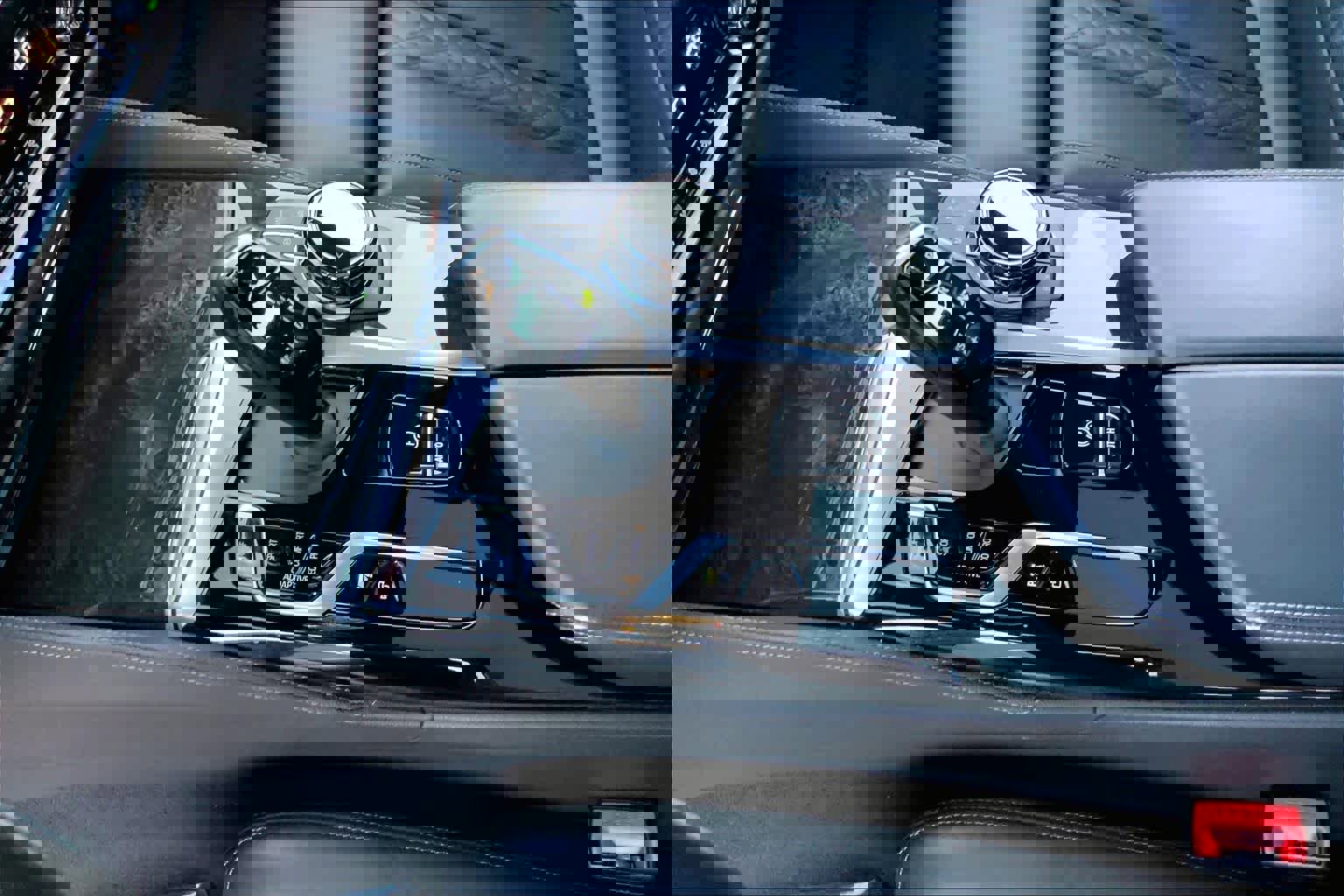 Used 2023 BMW M550i xDrive w/ Executive Package image 17