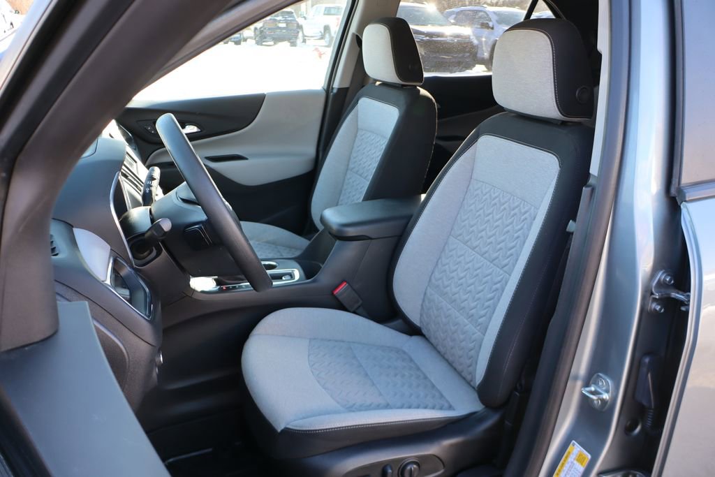 Used 2023 Chevrolet Equinox LS w/ LS Convenience Package image 11