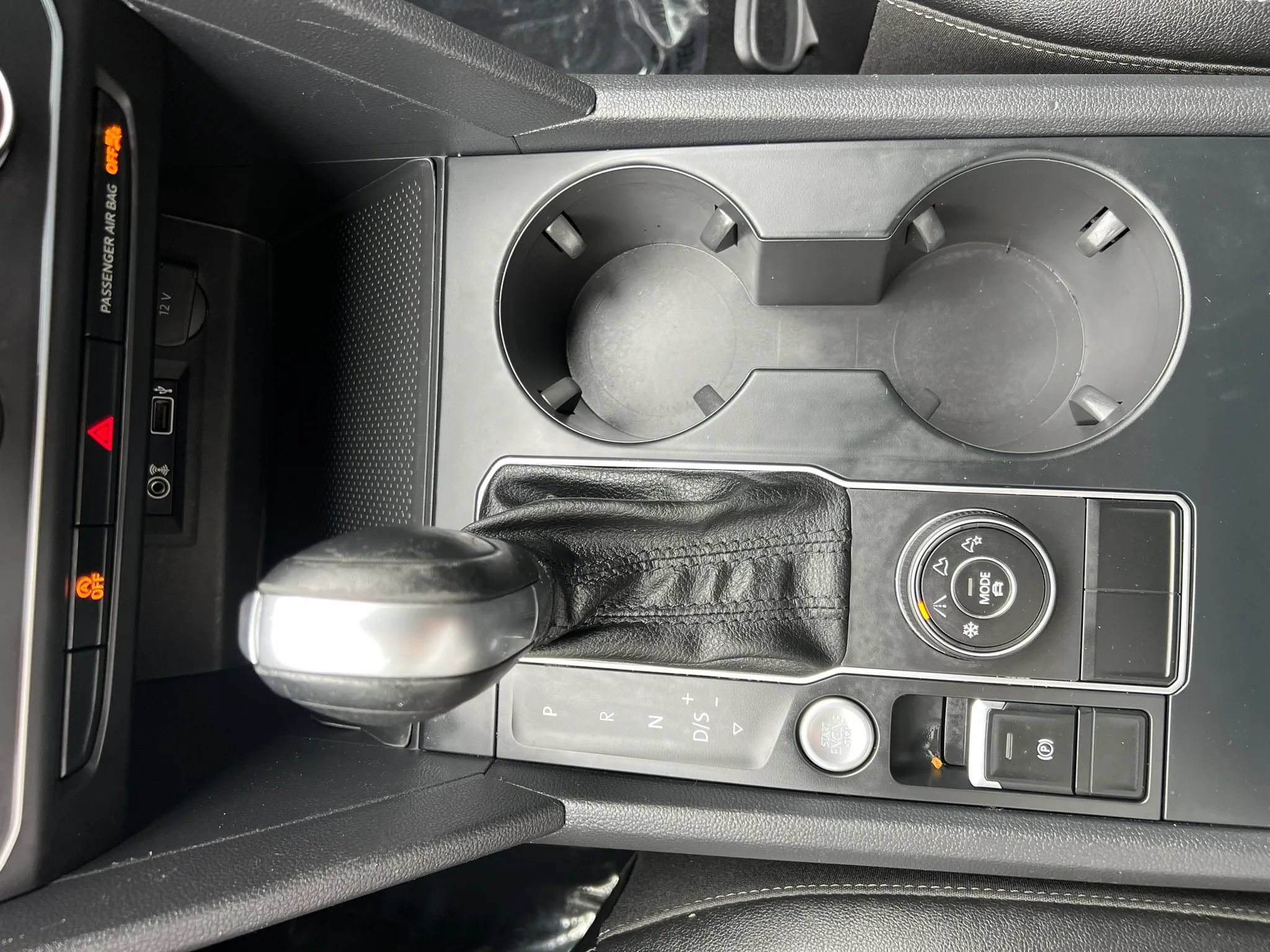 Used 2018 Volkswagen Atlas SE AWD/4WD image 30