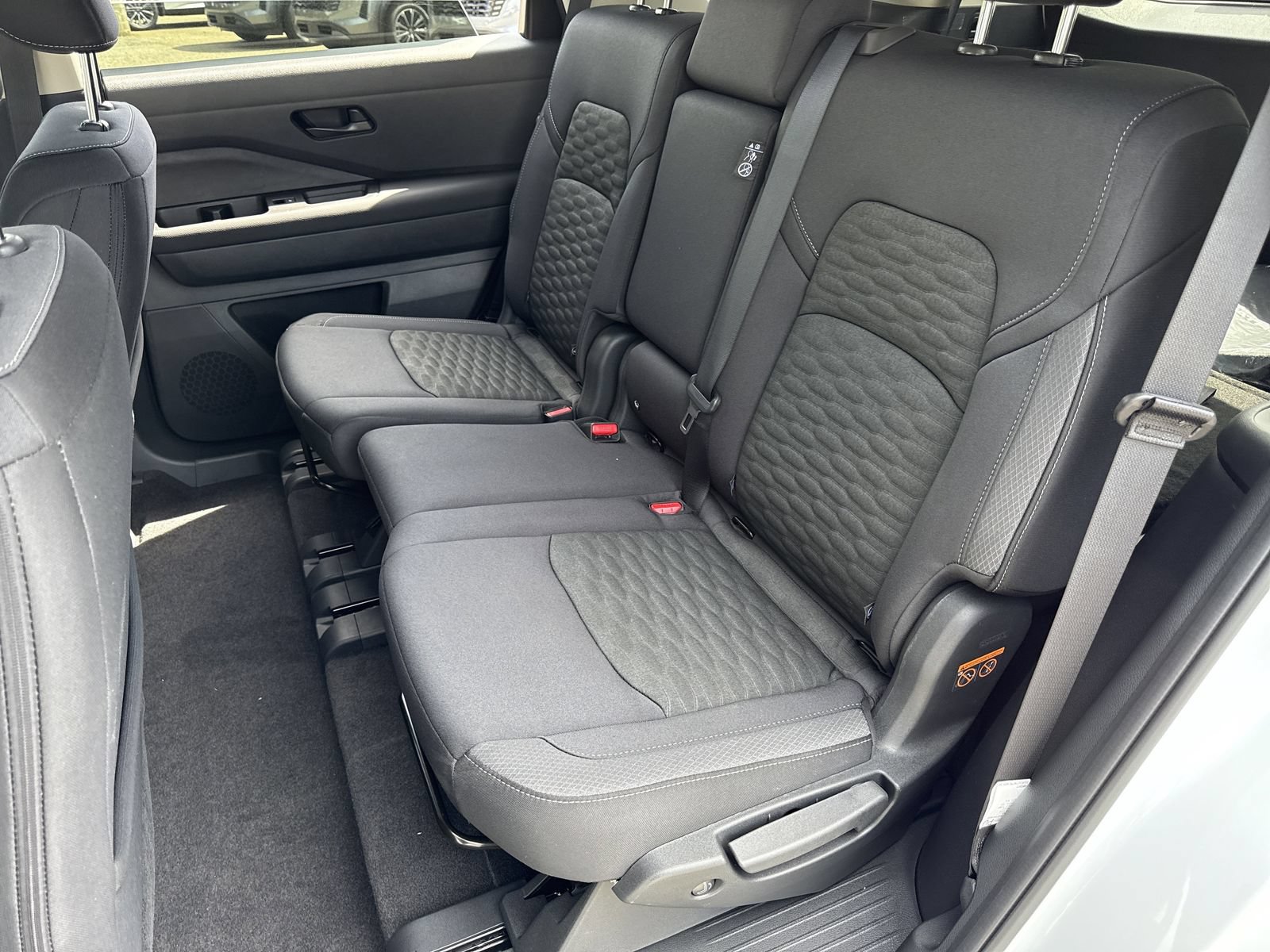 New 2026 Nissan Pathfinder SV w/ SV Premium Package FWD image 16