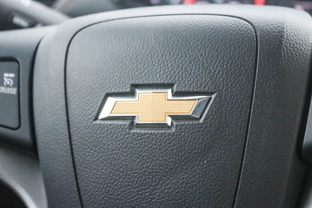 Used 2022 Chevrolet Trax LT w/ LT Convenience Package image 22