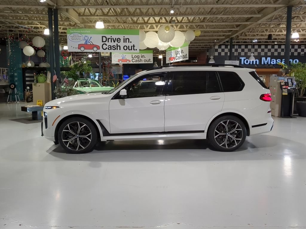 Used 2023 BMW X7 xDrive40i w/ Executive Package AWD/4WD image 12