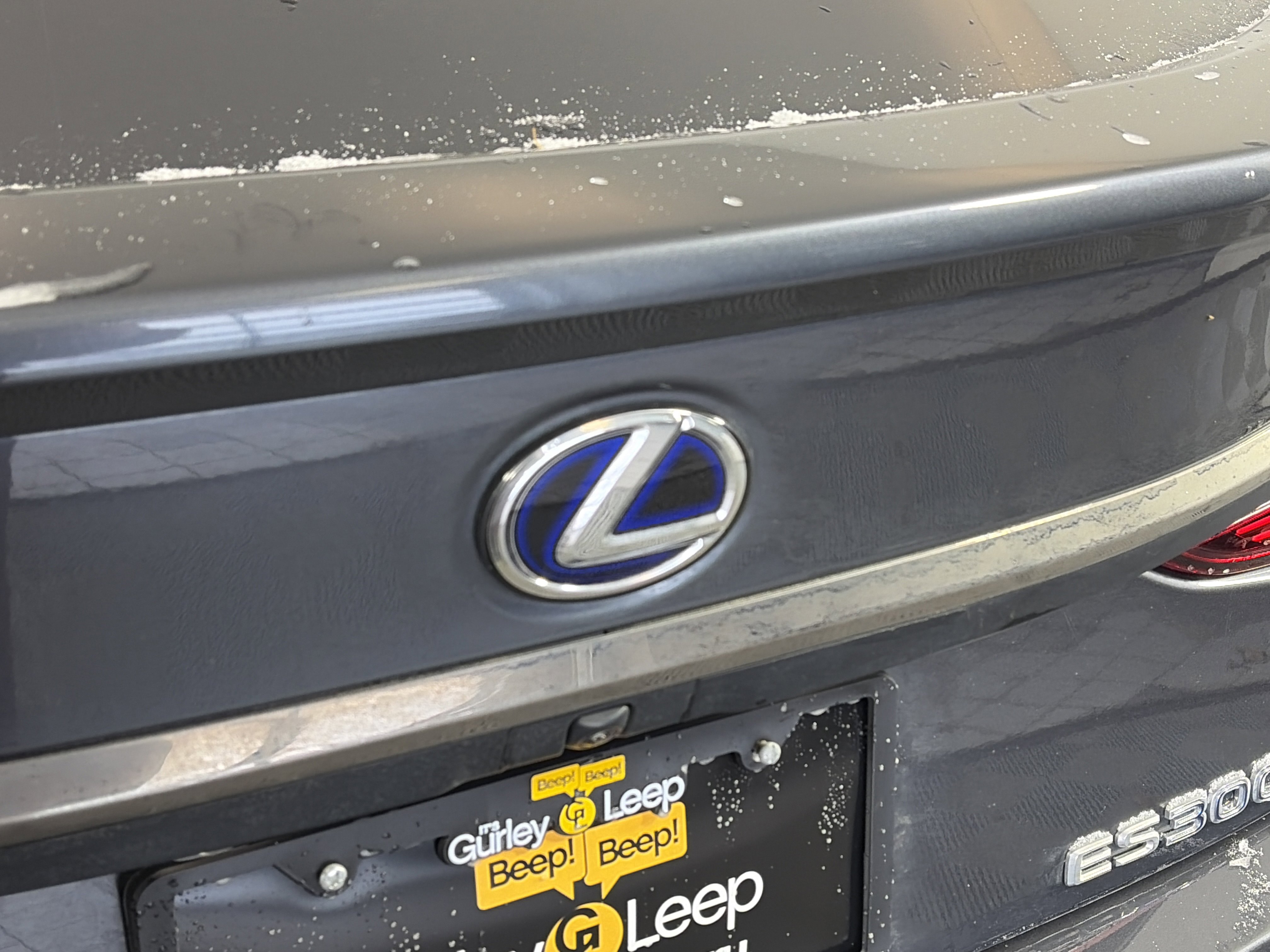 Used 2022 Lexus ES 300h F Sport w/ Accessory Package image 15