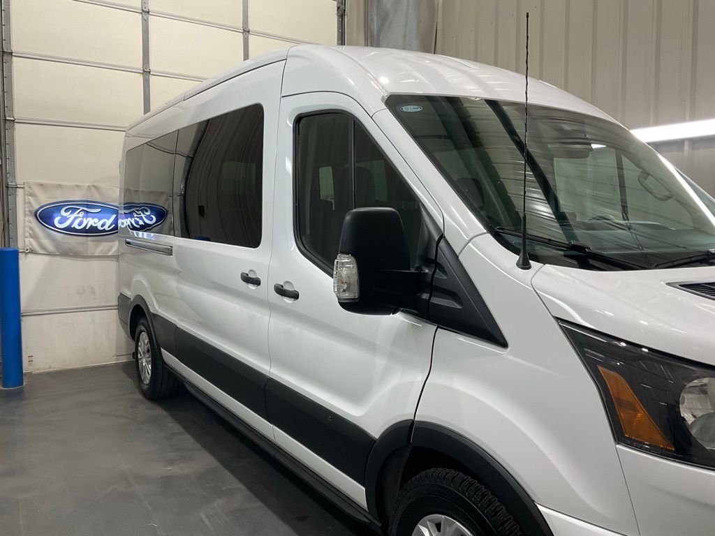 Used 2025 Ford Transit 350 XLT RWD image 4