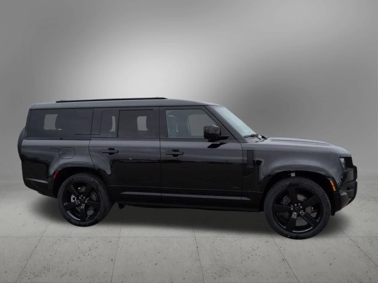 New 2026 Land Rover Defender 130 X-Dynamic SE AWD/4WD image 7