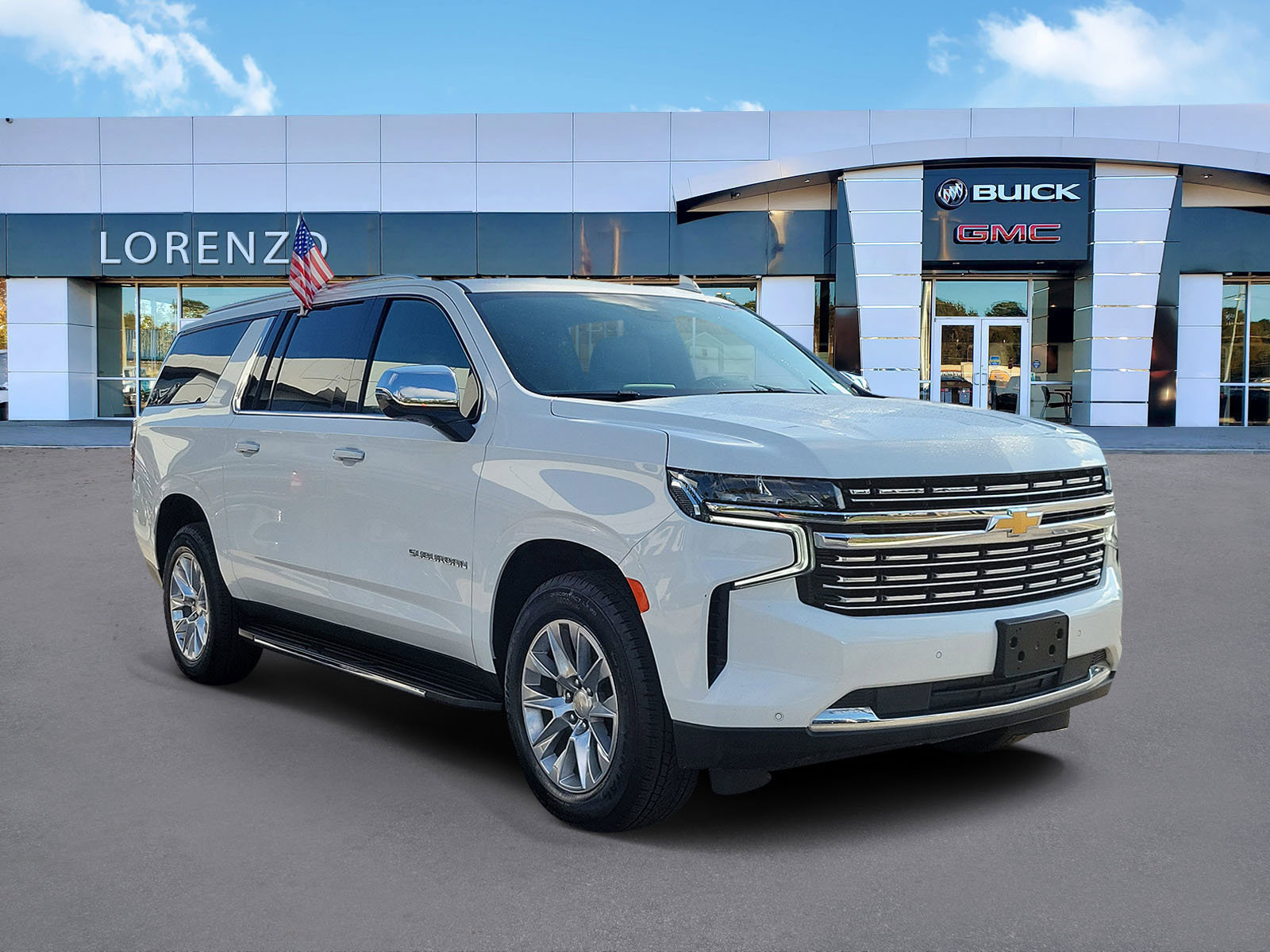 Used 2023 Chevrolet Suburban Premier image 3