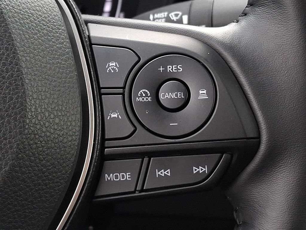 Used 2026 Toyota Corolla SE FWD image 18
